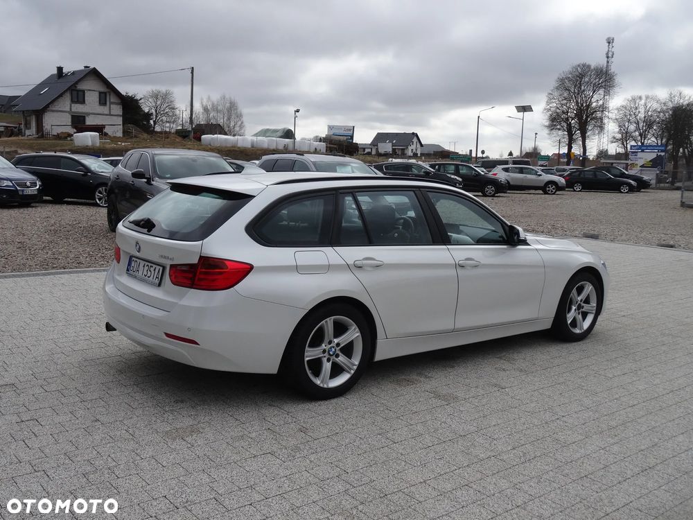 BMW Seria 3 318d - 11
