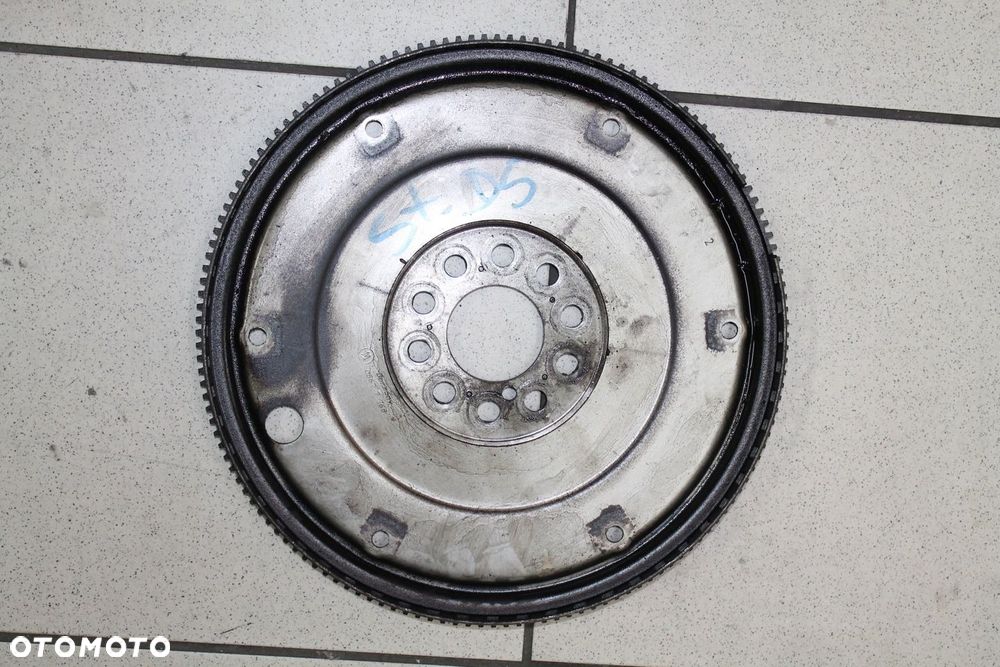 VOLVO V70 S60 XC70 S80 XC90 2.4 D5 163 KONI WIENIEC KOŁO ZAMACHOWE 08677768 - 2