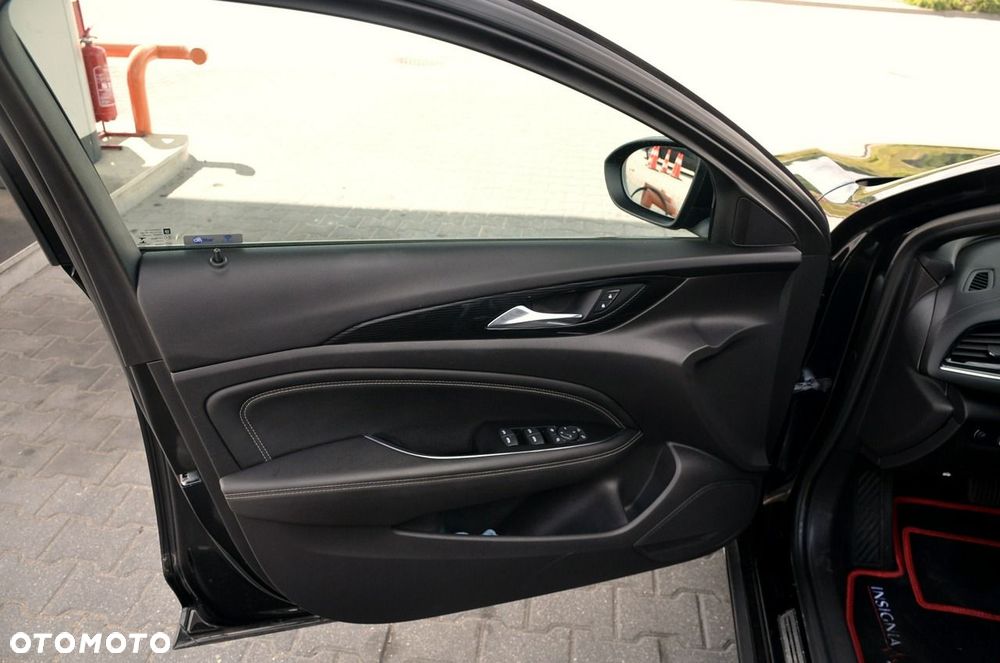 Opel Insignia - 11