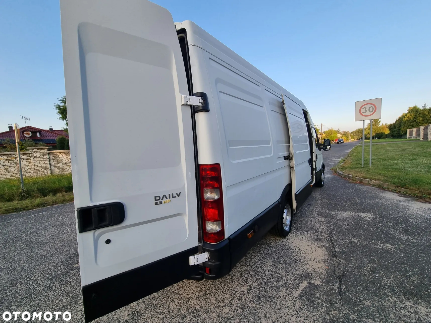 Iveco DAILY - 15