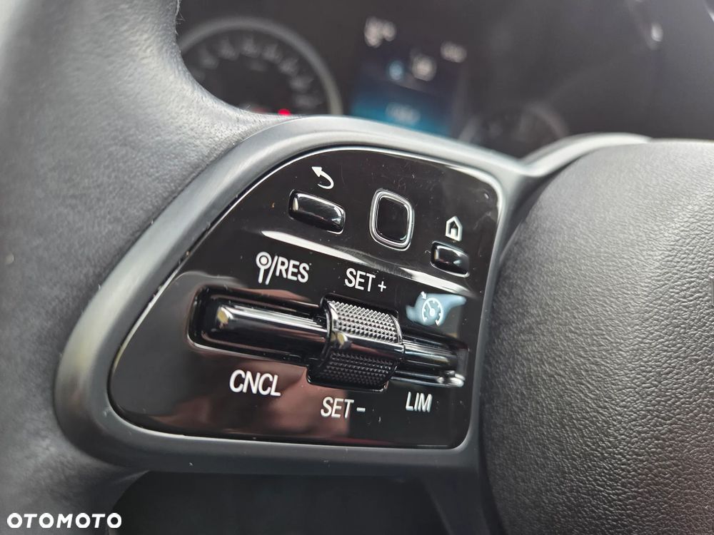 Mercedes-Benz Klasa C 200 d 9G-TRONIC - 22