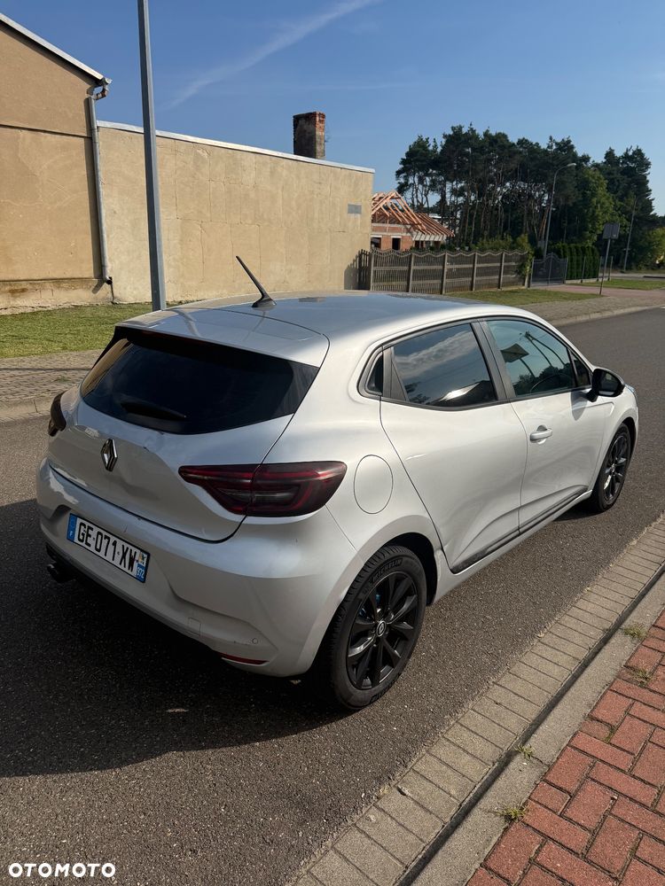 Renault Clio - 10