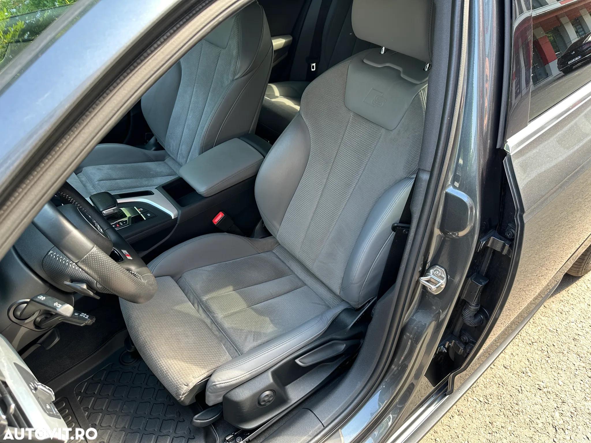 Audi A4 Avant 2.0 40 TDI quattro S tronic S Line - 11