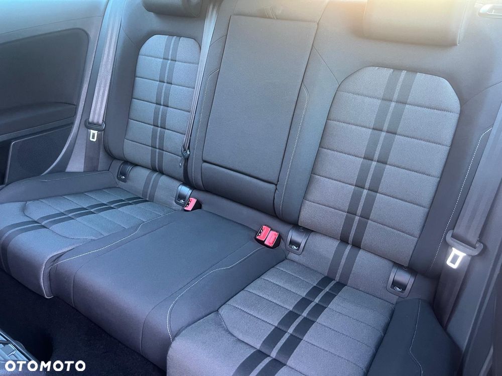 Volkswagen Golf VII 1.2 TSI BMT Comfortline - 25