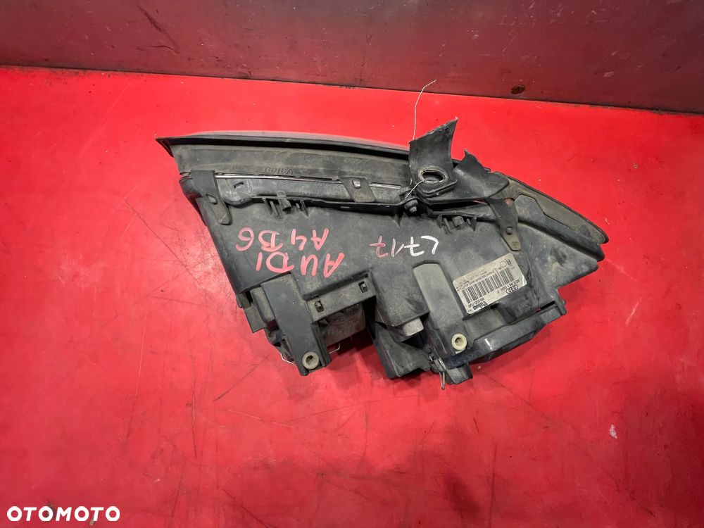 REFLEKTOR PRAWY PRZÓD AUDI A4 B6 8E0941004F - 10