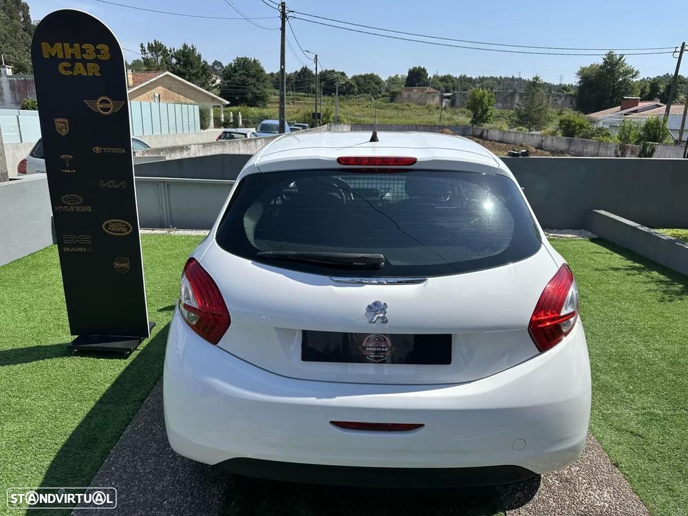 Peugeot 208 hdi active - 13