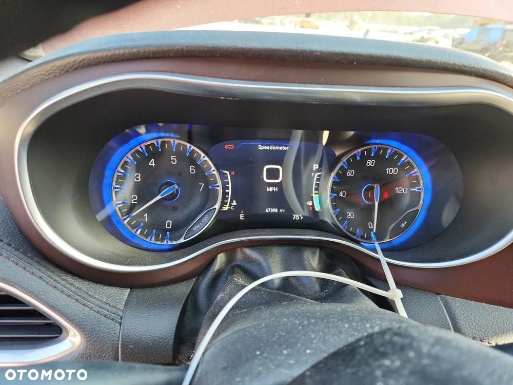 Chrysler Pacifica - 13