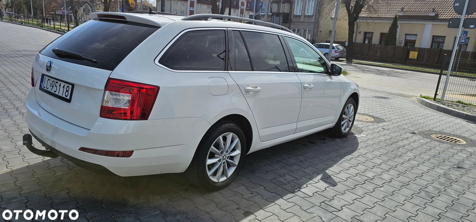 Skoda Octavia 1.6 TDI 4x4 Elegance - 3
