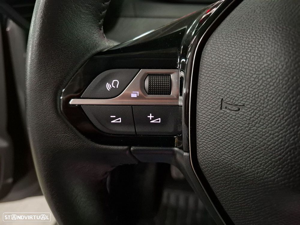 Peugeot 208 1.2 PureTech Active - 16