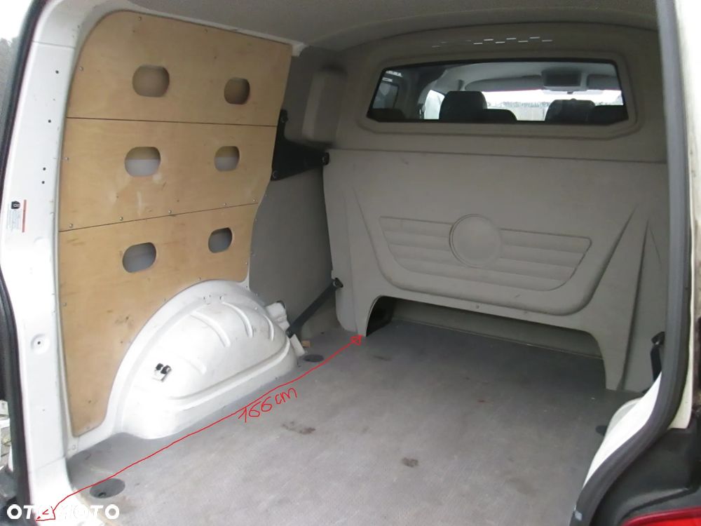 Volkswagen Transporter Brygadówka 6 osobowy - 33