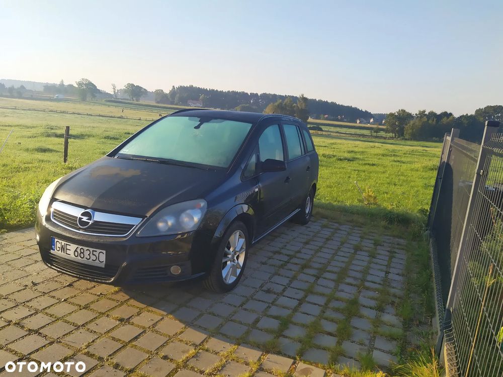 Opel Zafira 1.8 Enjoy - 2