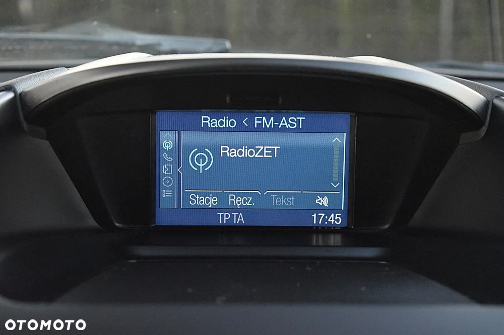 Ford Kuga 2.0 TDCi 2x4 Titanium - 26