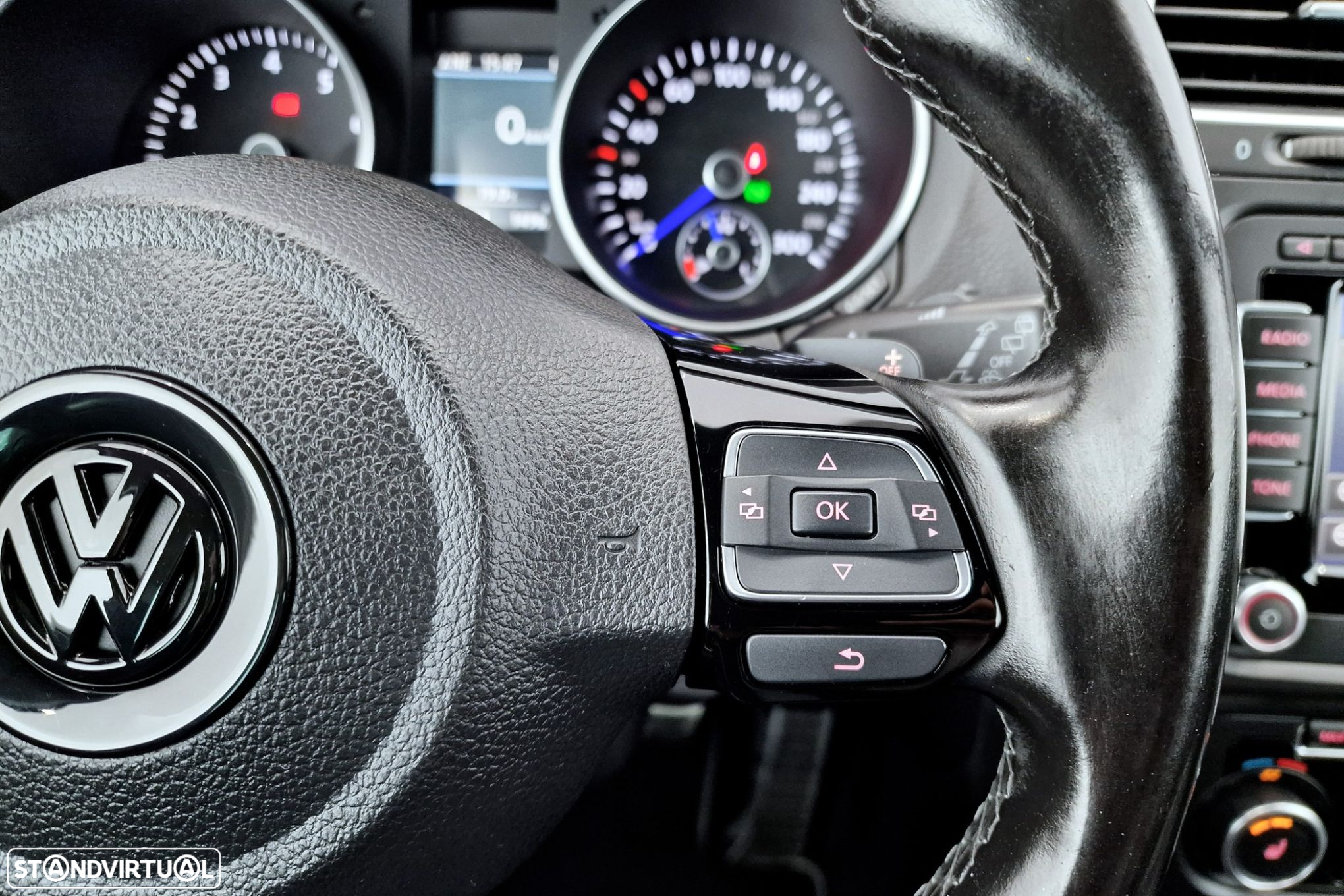 VW Golf 2.0 TSi R20 DSG - 13