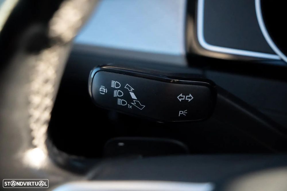VW Passat Variant 2.0 TDi Elegance DSG - 20
