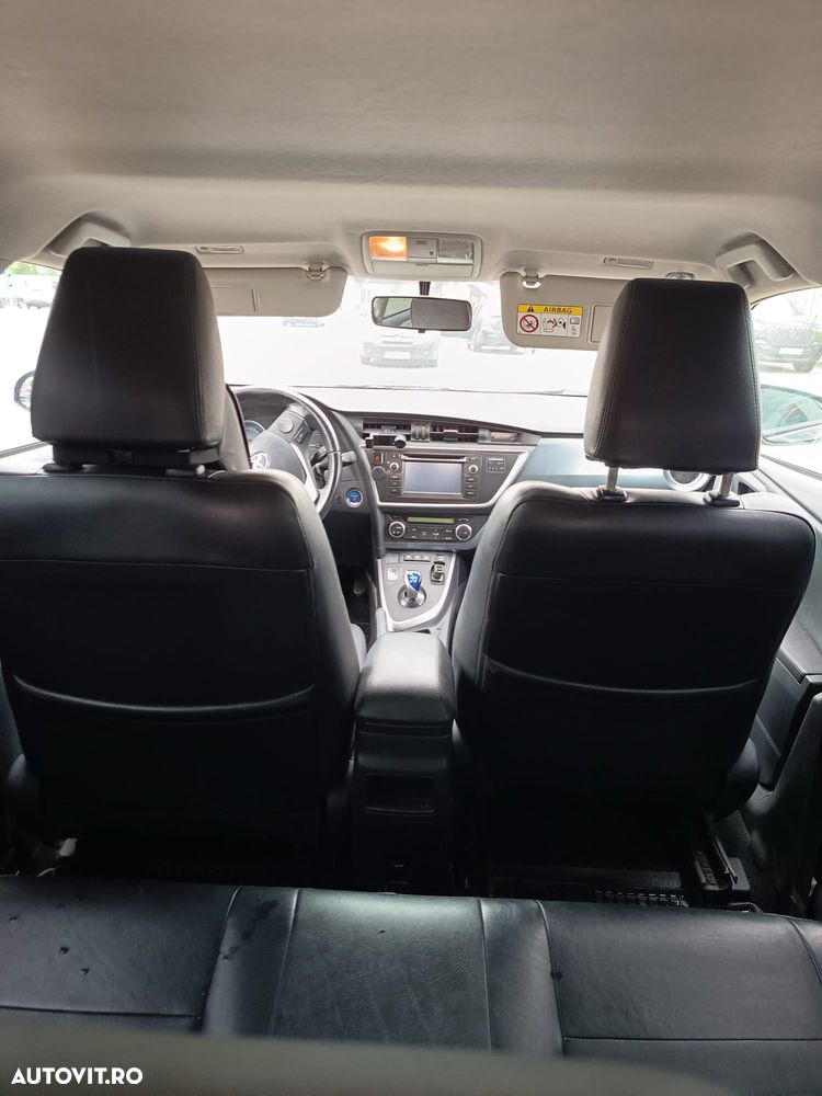 Toyota Auris 1.8 L VVT-i Luna - 6