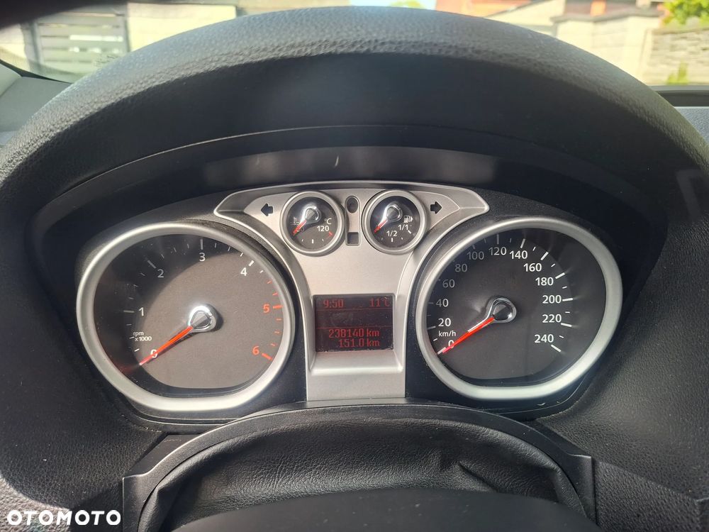 Ford Kuga 2.0 TDCi Individual FWD - 8