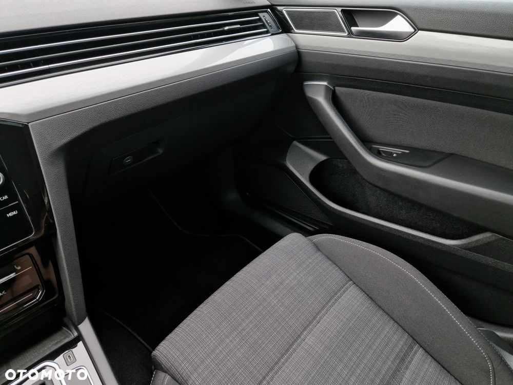 Volkswagen Passat 2.0 TSI Business DSG - 10