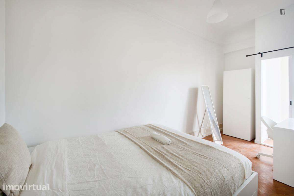 Quarto - localizado em Marquês de Pombal Lisbon - Grande imagem: 2/24