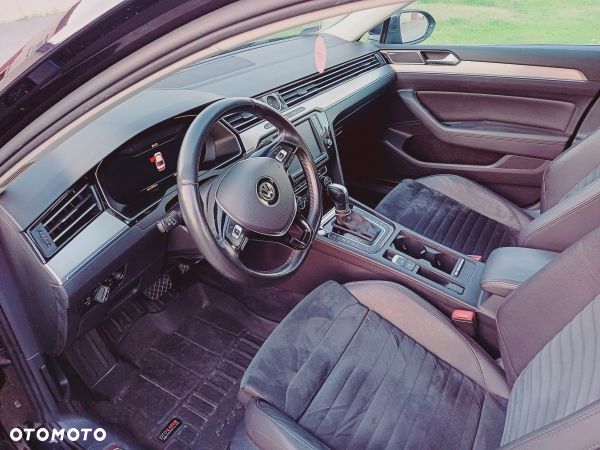 Volkswagen Passat - 13