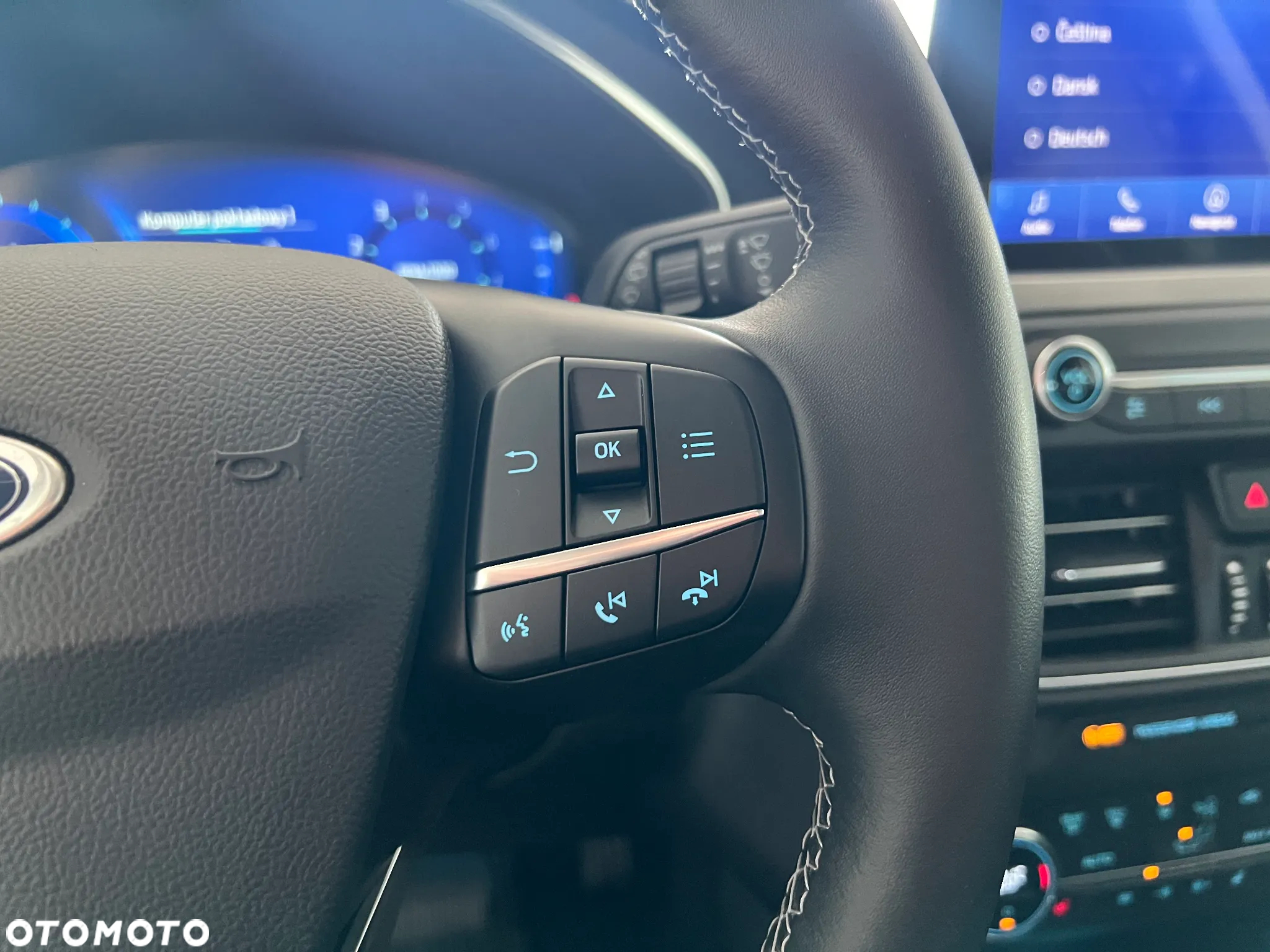 Ford Focus 1.0 EcoBoost Titanium Business - 24