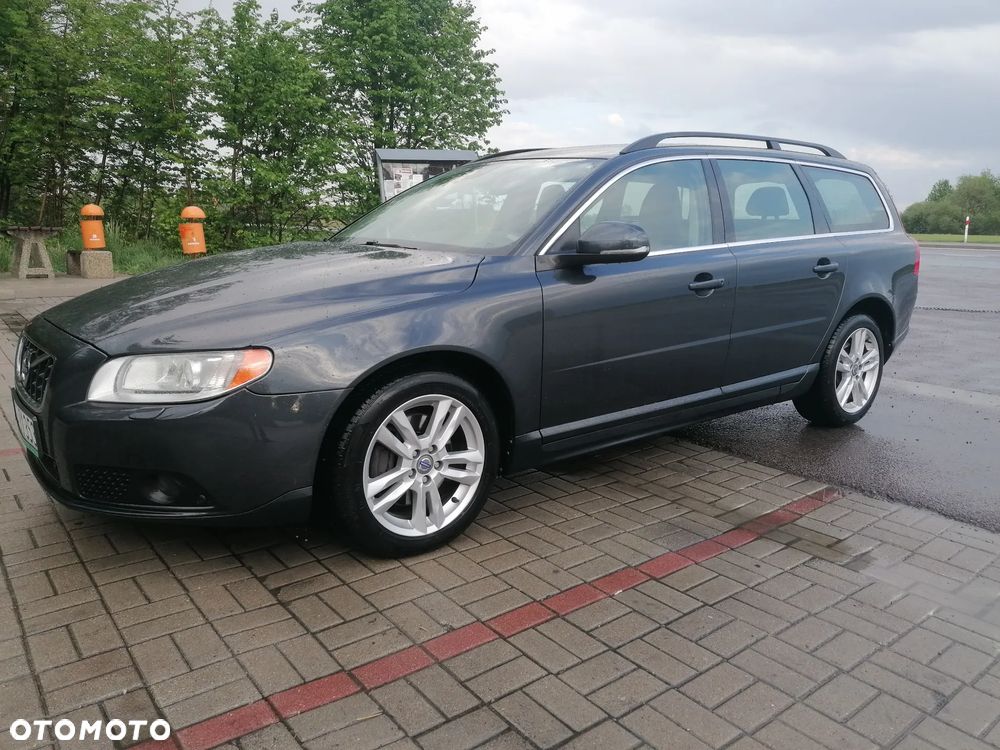 Volvo V70 D3 Summum - 1