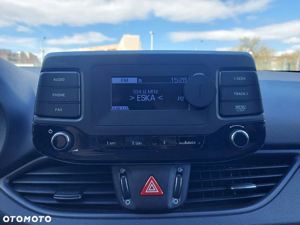 Hyundai i30 1.5 DPI Classic + - 14