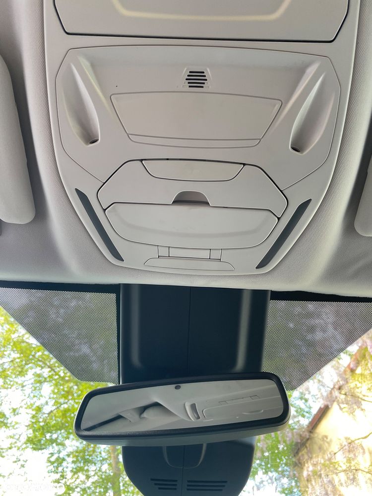 Ford Grand C-MAX - 36