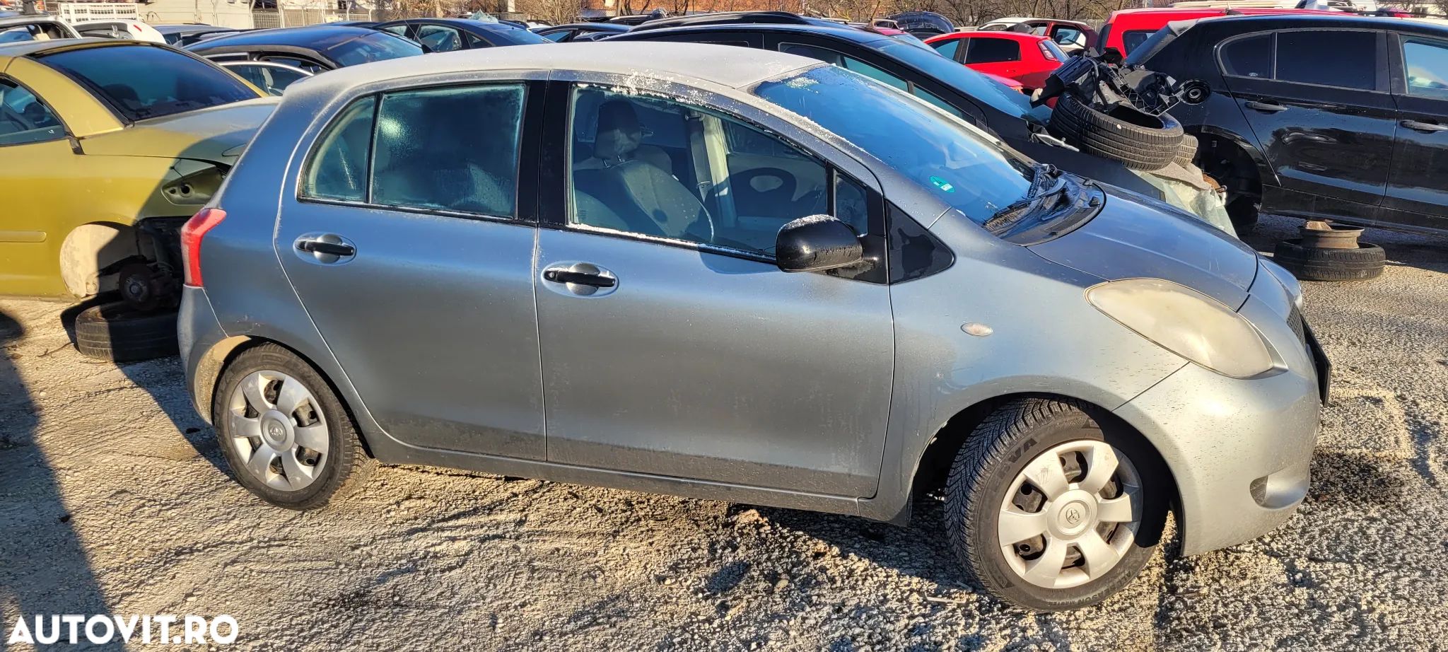 Dezmembrez toyota yaris 2008 - 1