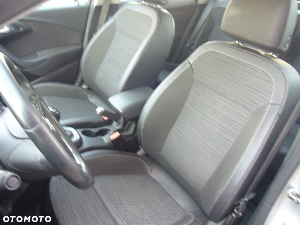 Opel Astra 1.4 T Enjoy - 12