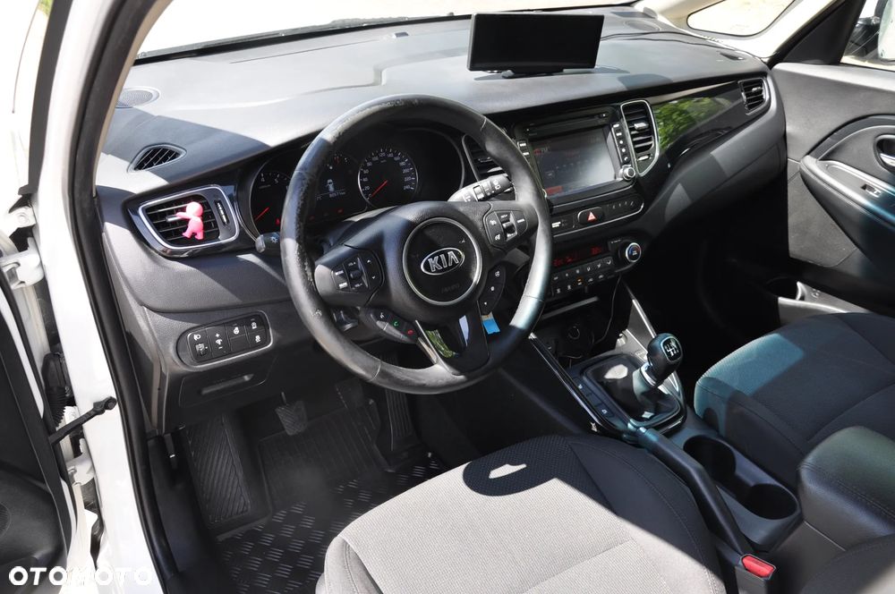 Kia Carens 1.6 GDI L - 11