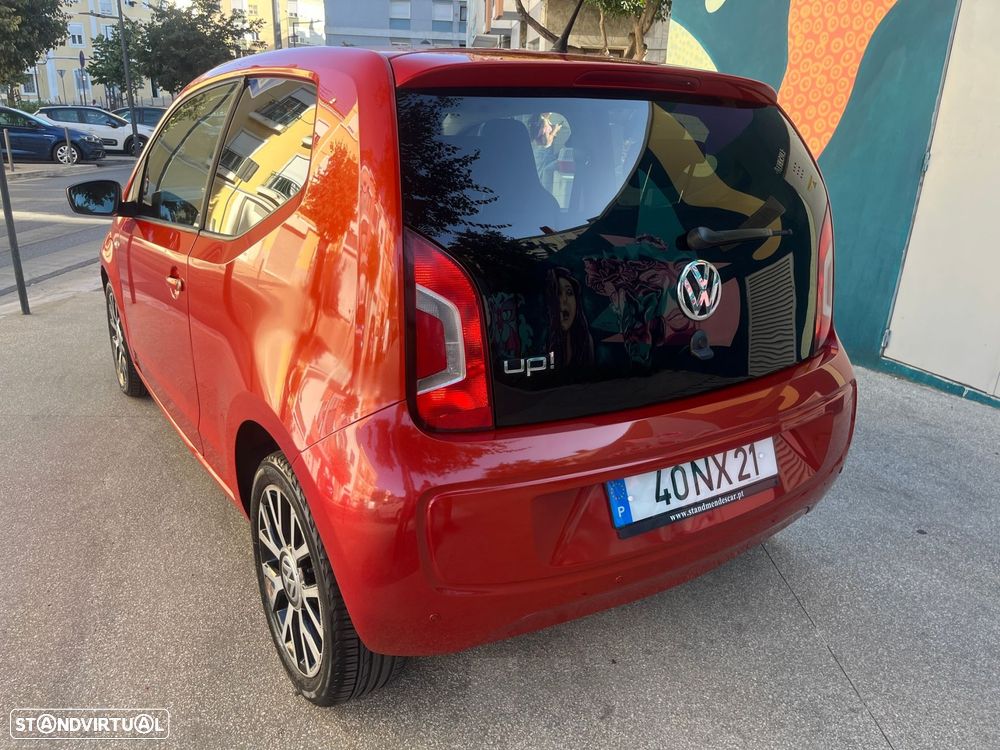 VW Up! 1.0 Groove Auto - 27