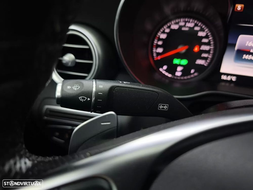 Mercedes-Benz C 220 d Coupe 9G-TRONIC AMG Line - 26