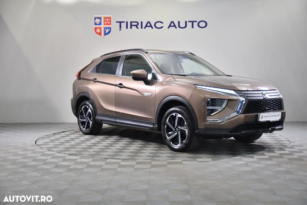 Mitsubishi Eclipse-Cross - 8