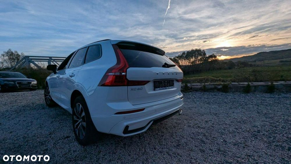 Volvo XC 60 B4 D AWD Geartronic RDesign - 14