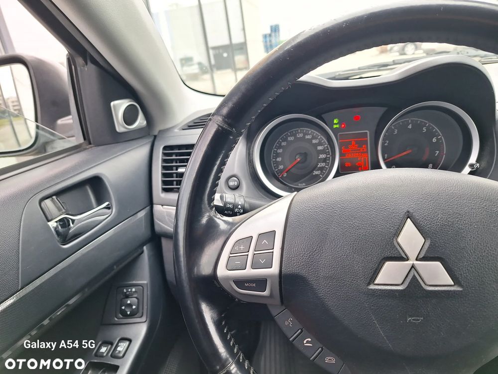 Mitsubishi Lancer 1.8 Intense - 30