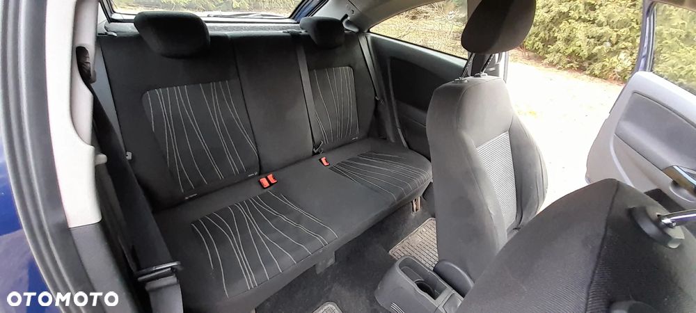 Opel Corsa 1.2 16V Essentia - 8