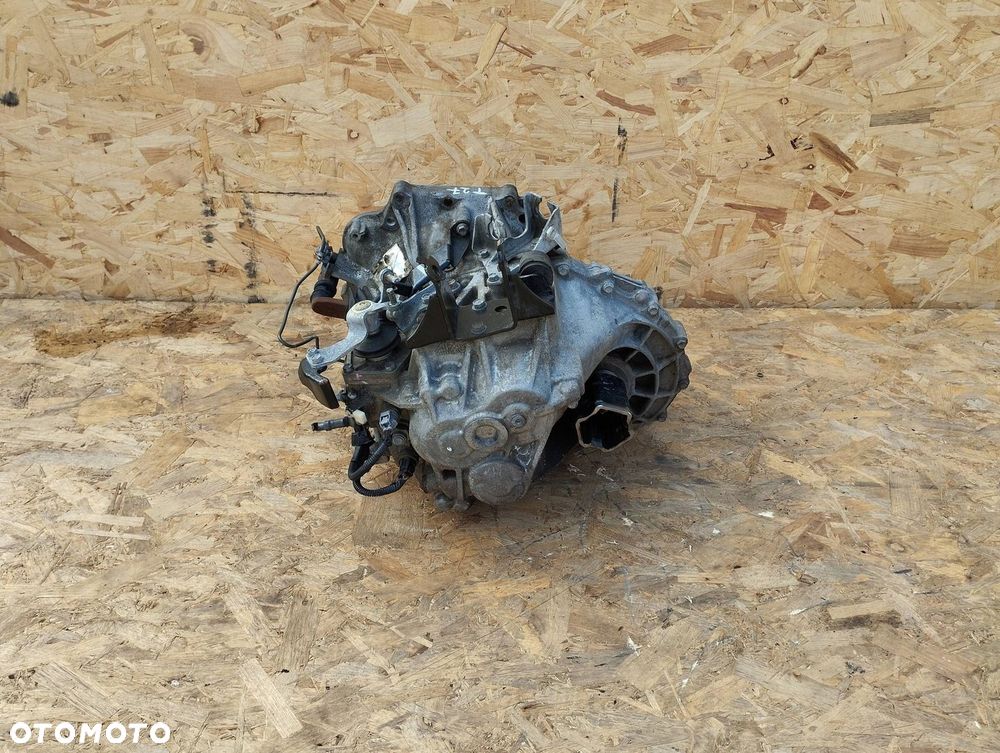 MANUALNA SKRZYNIA BIEGÓW XY9T-E TOYOTA AVENSIS T27 2.0D - 2