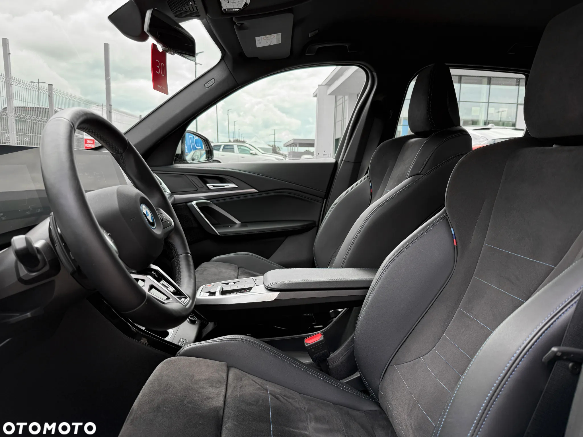 BMW iX1 eDrive20 66.5kWh M Sport - 22