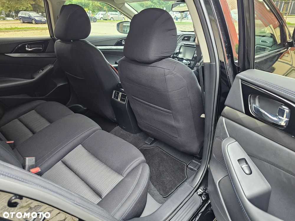 Nissan Maxima - 12