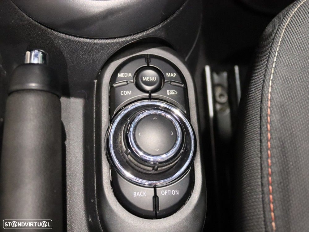 MINI Cabrio Cooper Premium Classic Auto - 22