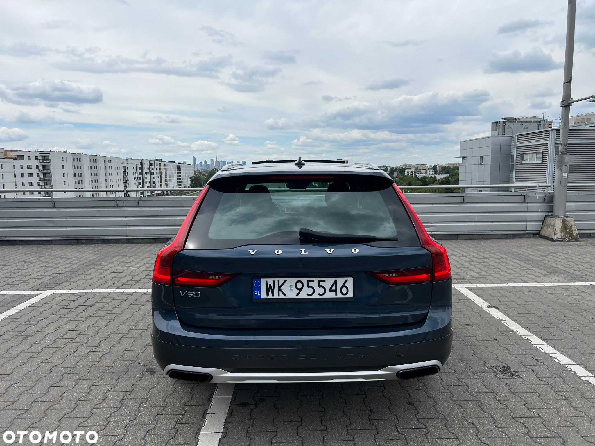 Volvo V90 Cross Country D5 AWD Geartronic Pro - 8