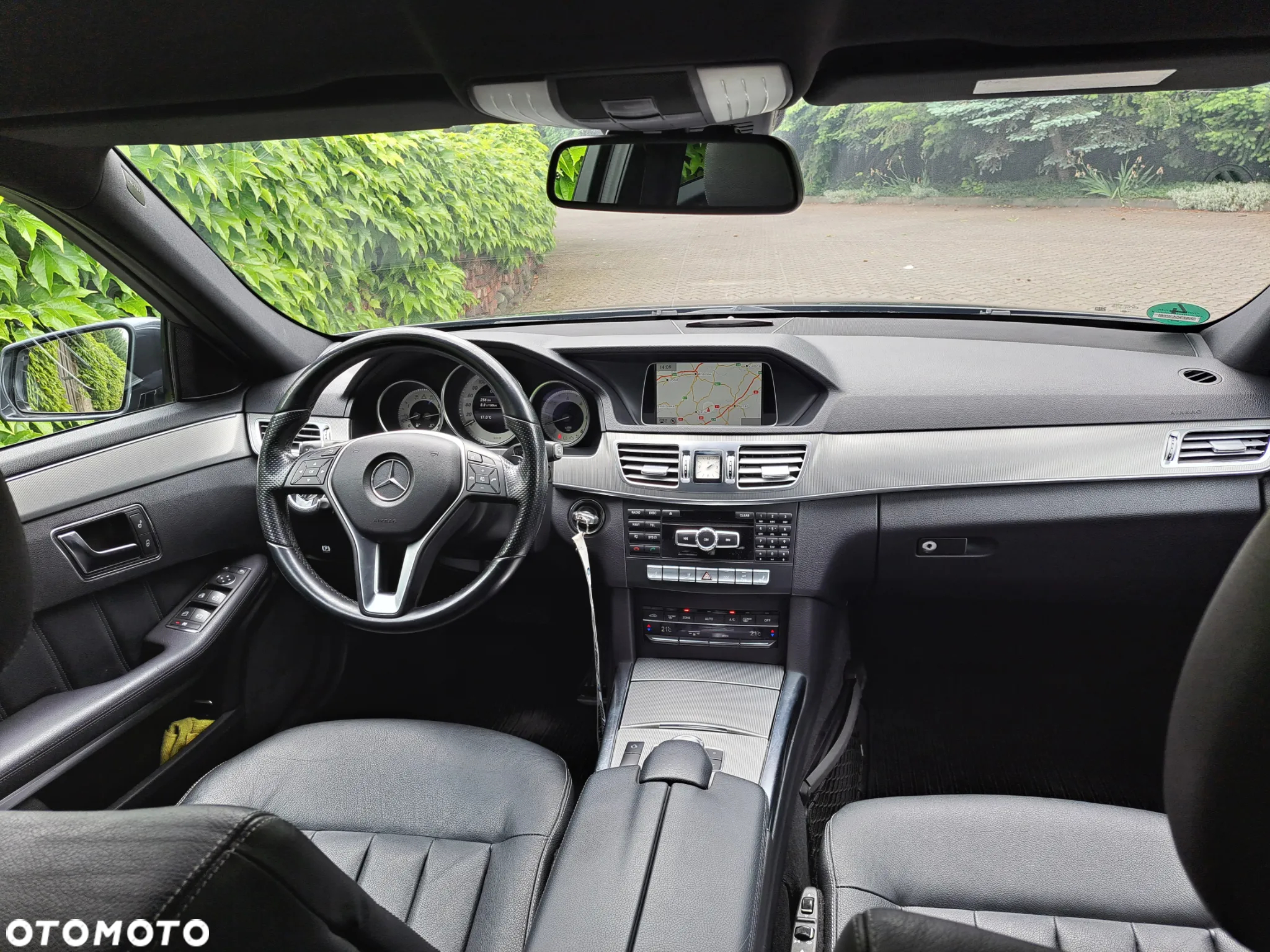 Mercedes-Benz Klasa E 350 T BlueTEC 7G-TRONIC Avantgarde - 27