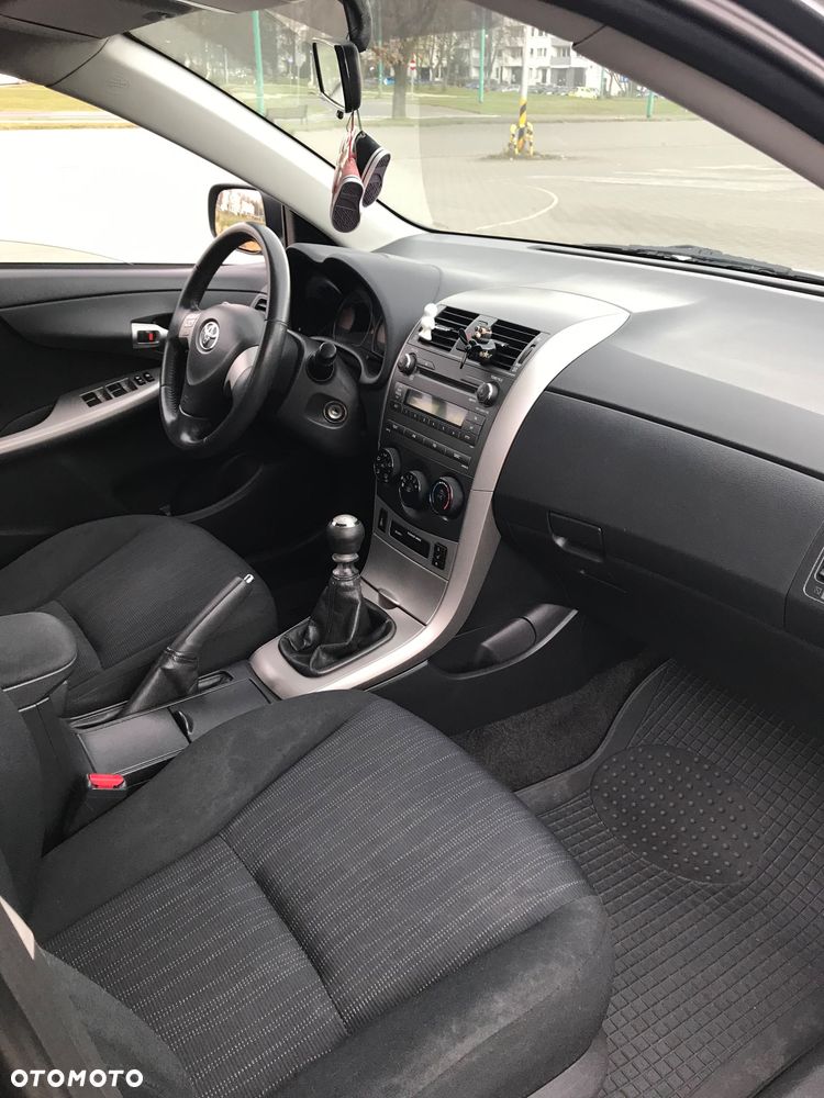 Toyota Corolla 1.4 D-4D Luna - 8