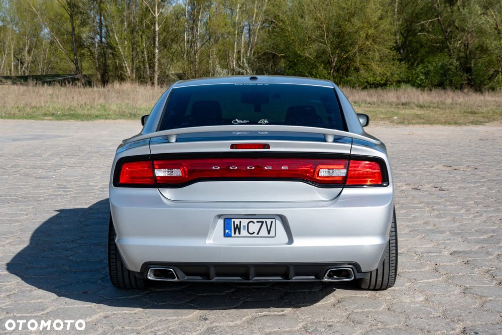 Dodge Charger - 12