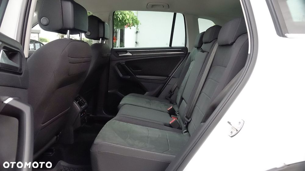 Volkswagen Tiguan - 23