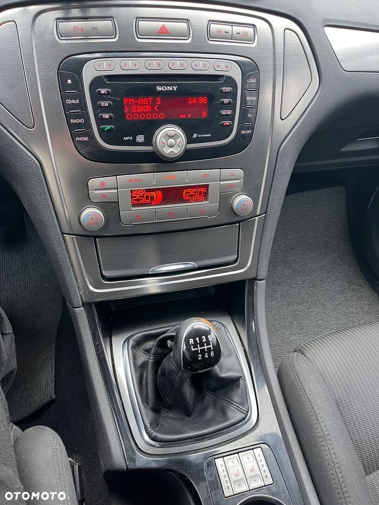 Ford Mondeo 2.0 TDCi Titanium - 16