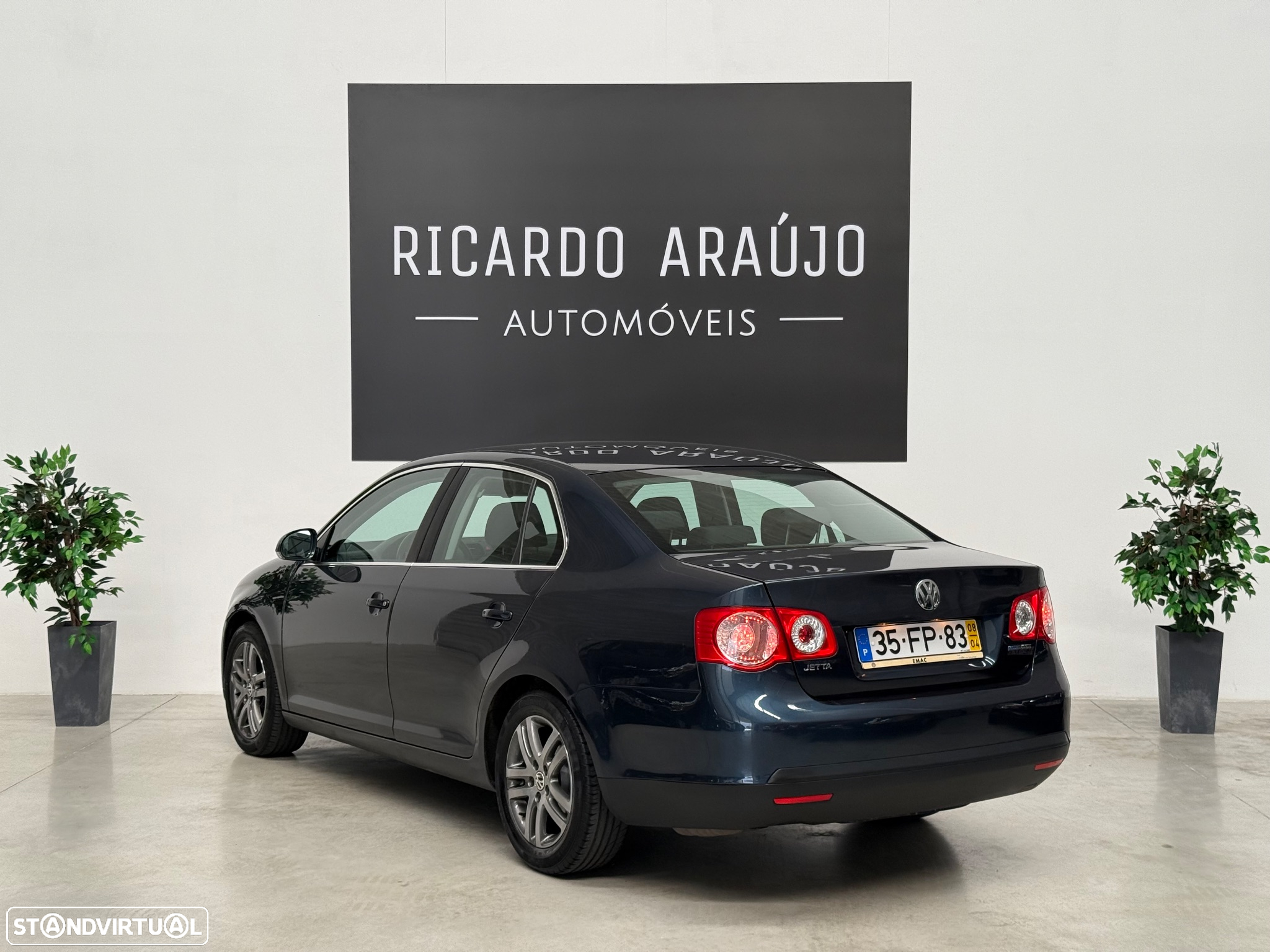 VW Jetta 1.9 TDi BlueM. Confortline - 3