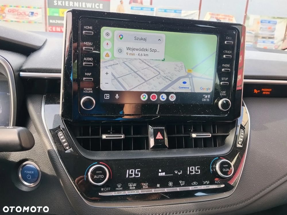 Toyota Corolla 1.8 Hybrid Comfort - 12