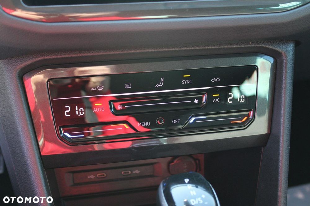 Volkswagen Tiguan - 22