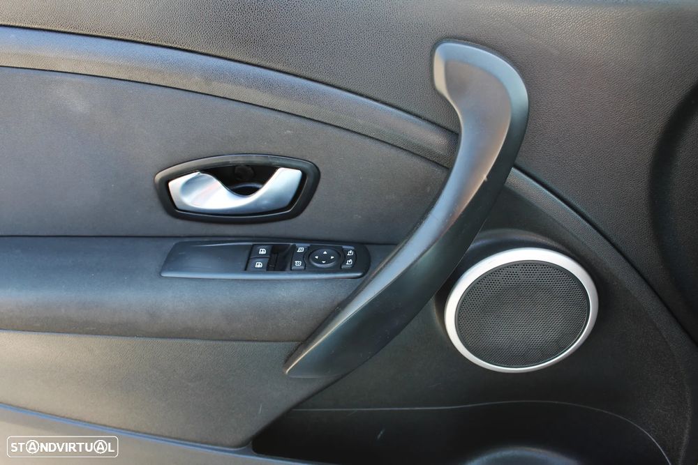 Renault Mégane Coupe 1.5 dCi Dynamique S - 23